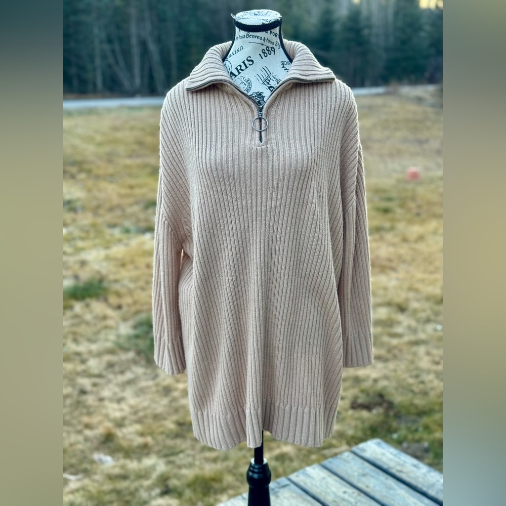 Divided Tan Ribbed V-Neck Sweater with Ring Zipper